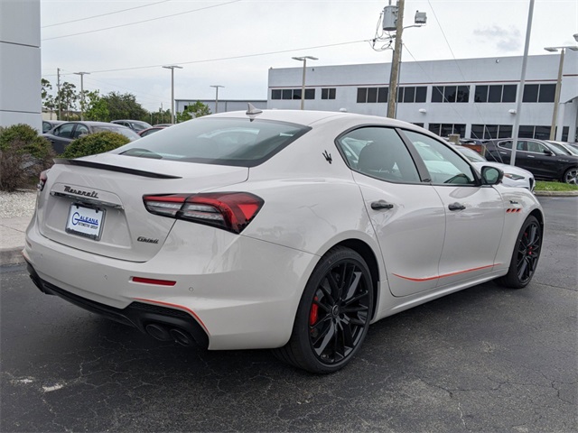 2023 Maserati Ghibli Modena Q4 photo 3