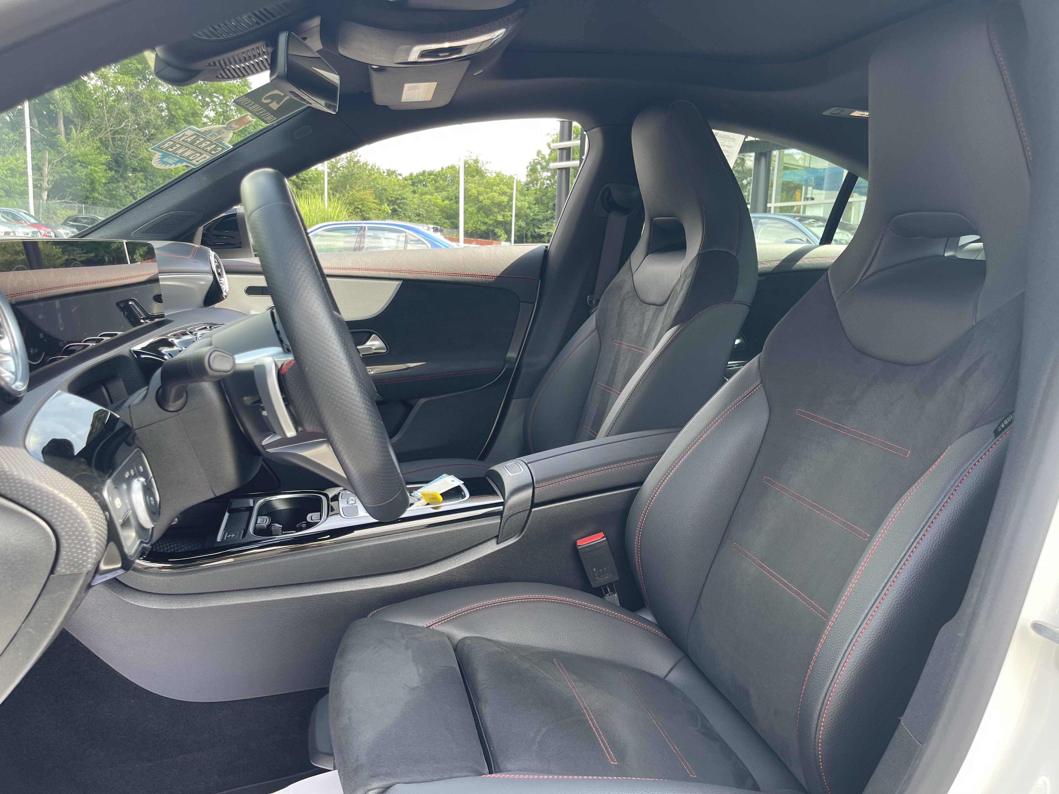 2025 Mercedes Benz CLA 250 photo 4