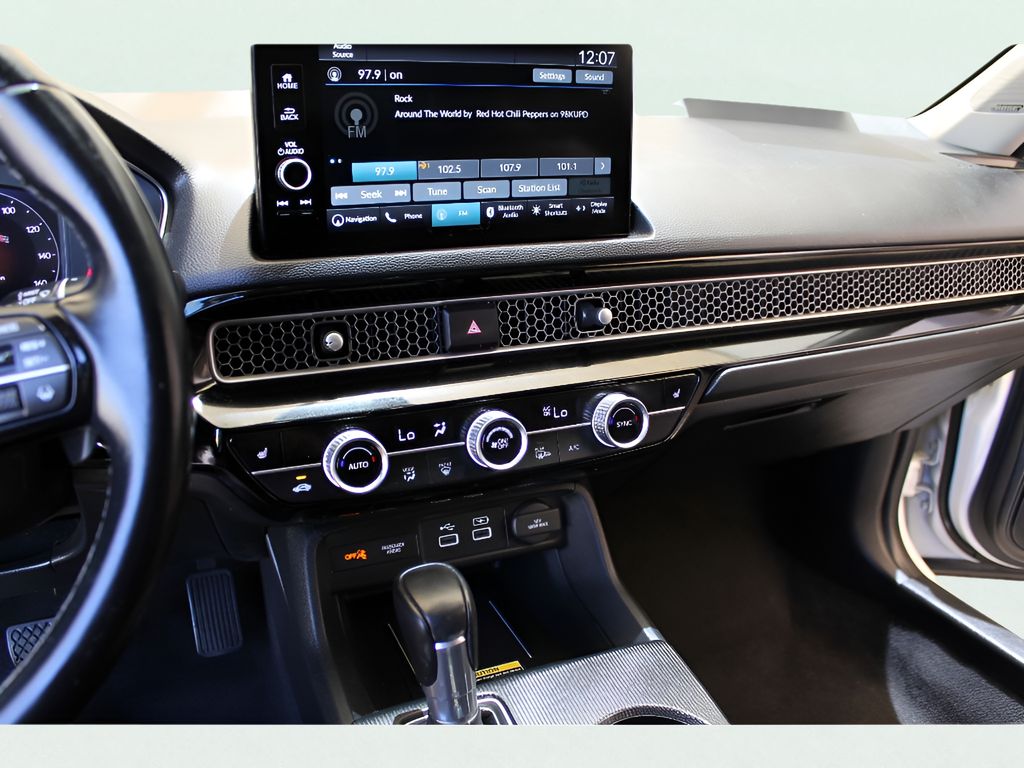 2022 Honda Civic Touring photo 16