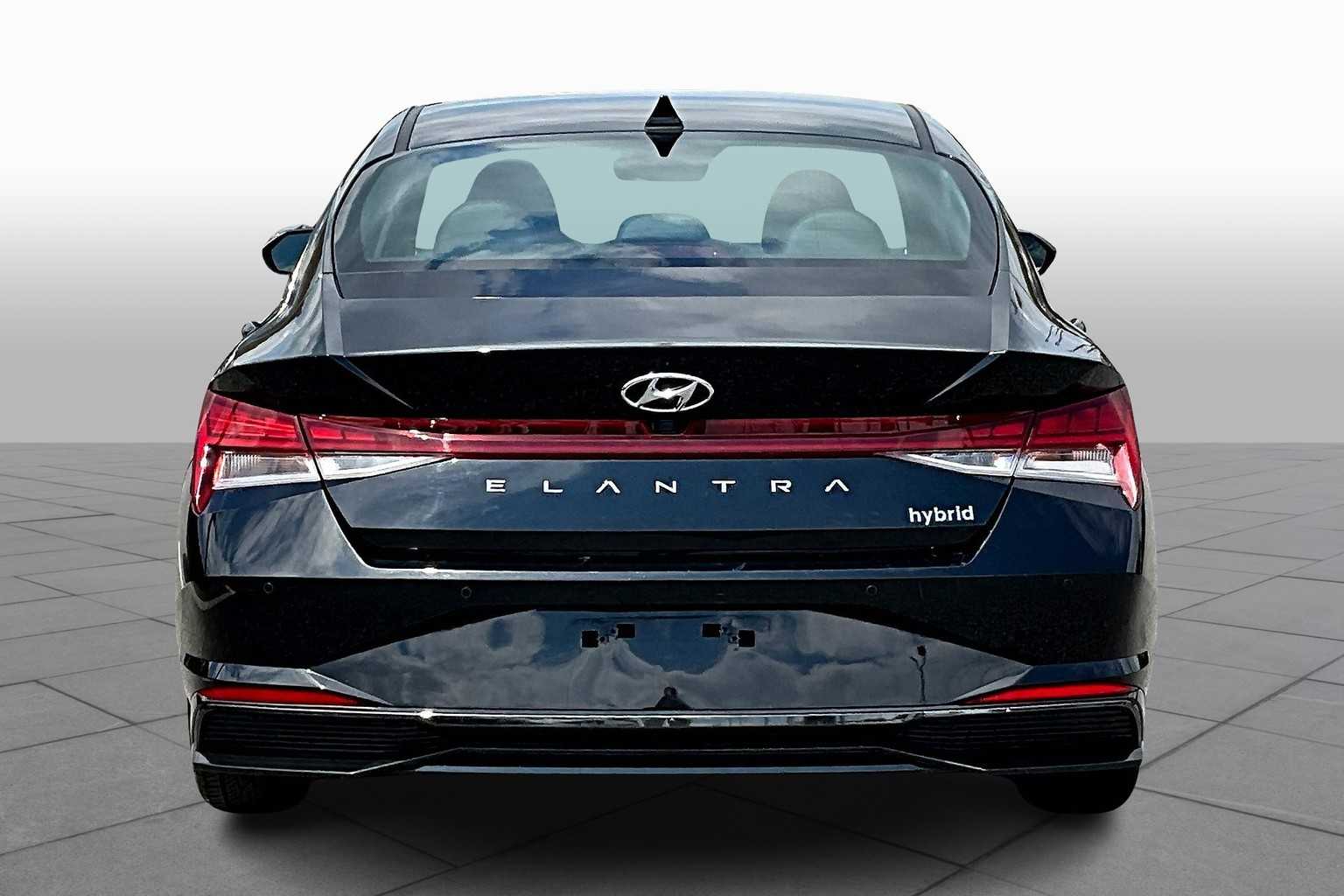 2023 Hyundai Elantra Hybrid Limited photo 4