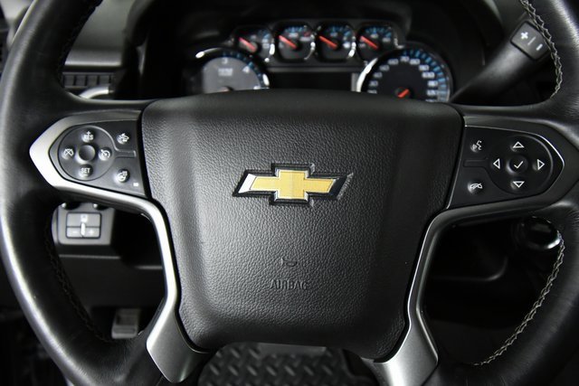 2018 Chevrolet Tahoe LT photo 2