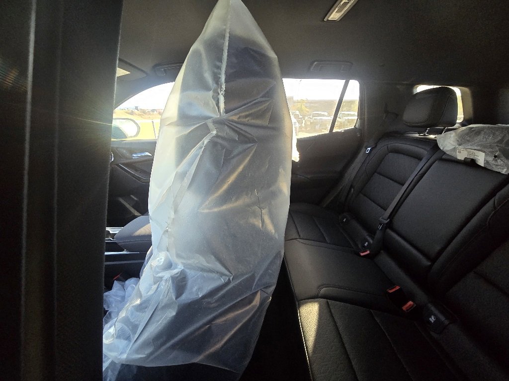 2026 Chevrolet Equinox LT photo 4