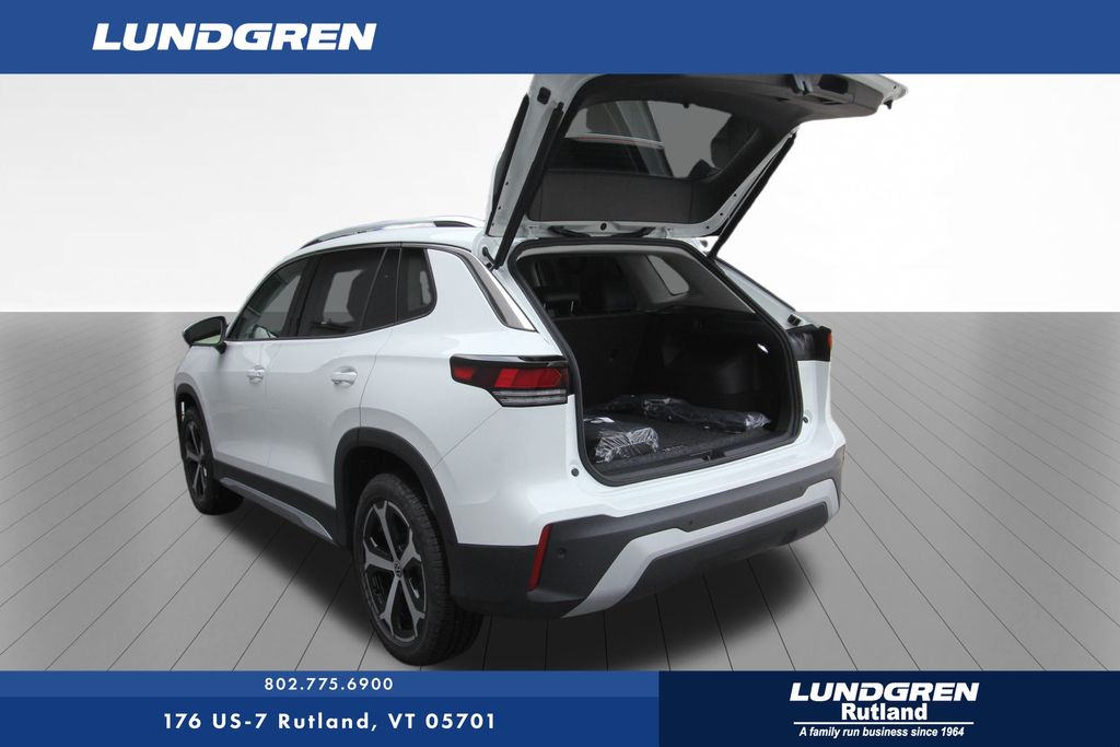 2025 Volkswagen Tiguan SE photo 3