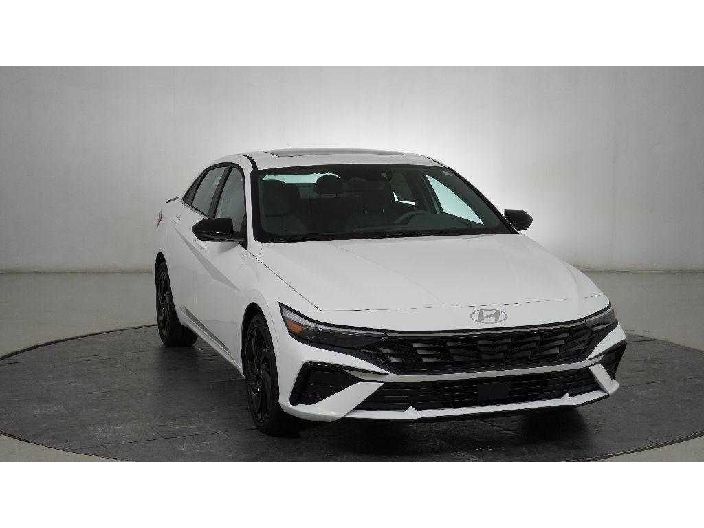 2026 Hyundai Elantra SEL's photo