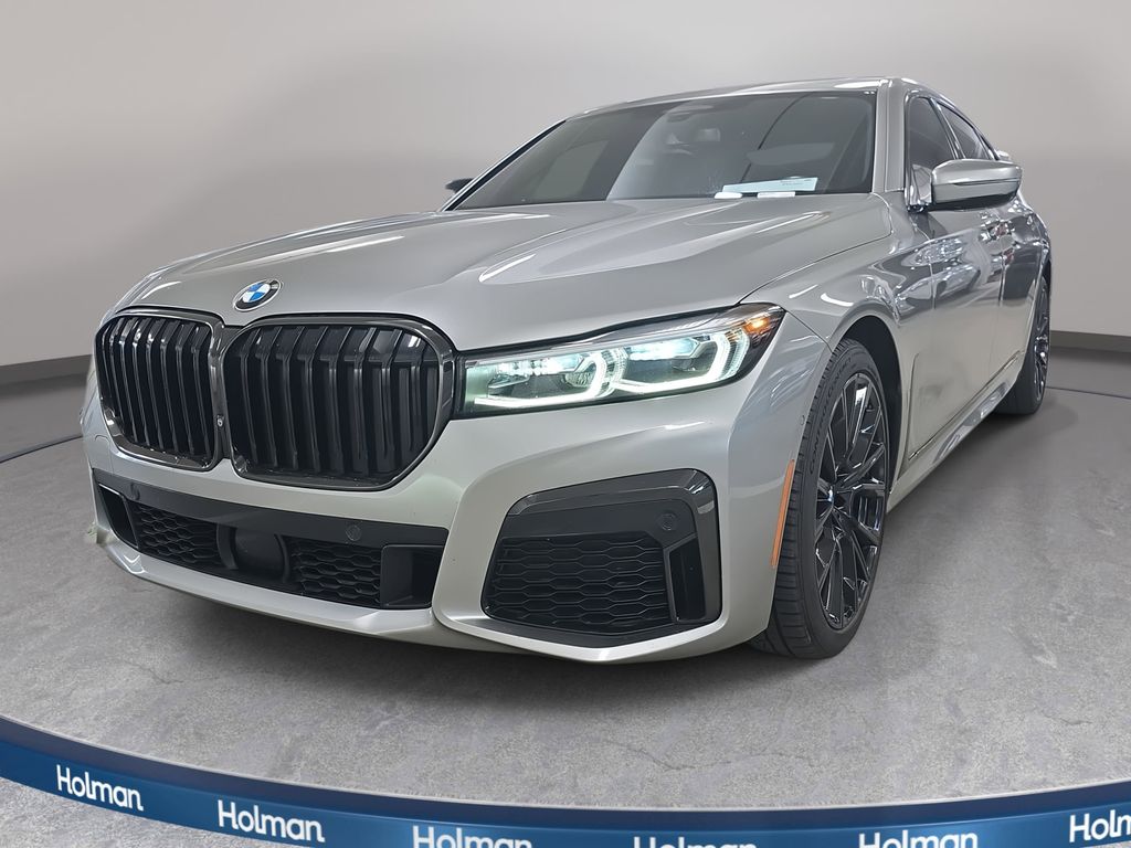 2022 BMW 7 Series 740i's photo