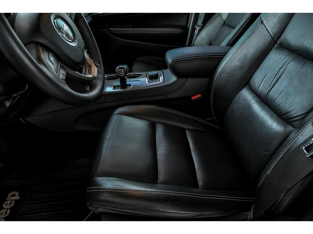 2015 Jeep Grand Cherokee Limited photo 12