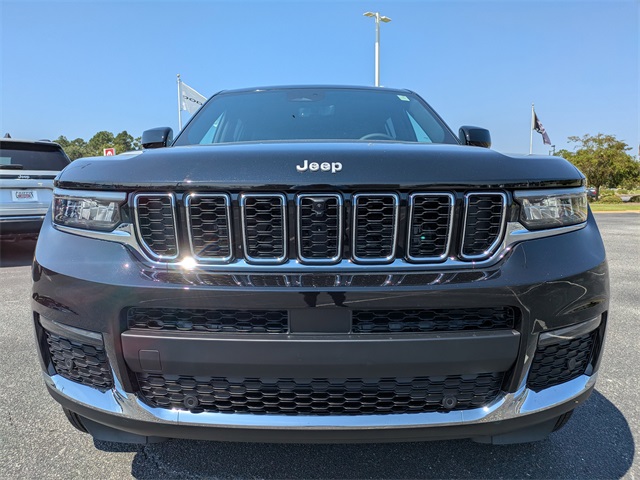 2025 Jeep Grand Cherokee Limited photo 8