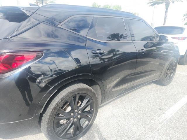 2020 Chevrolet Blazer RS photo 2
