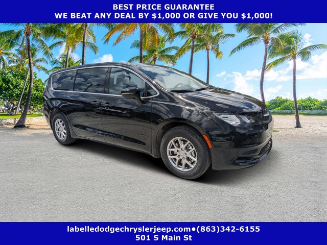 2025 Chrysler Voyager LX's photo