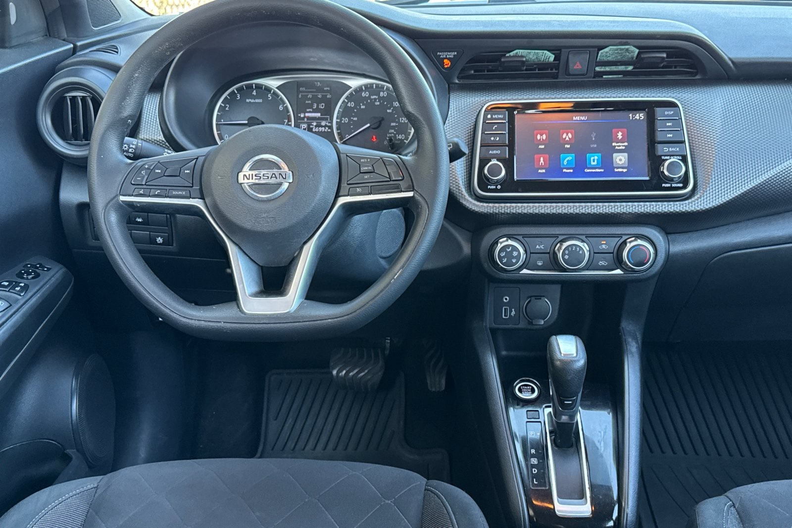 2020 Nissan Kicks S photo 14