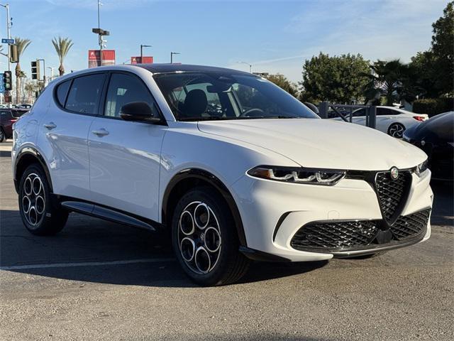 2025 Alfa Romeo Tonale Base's photo