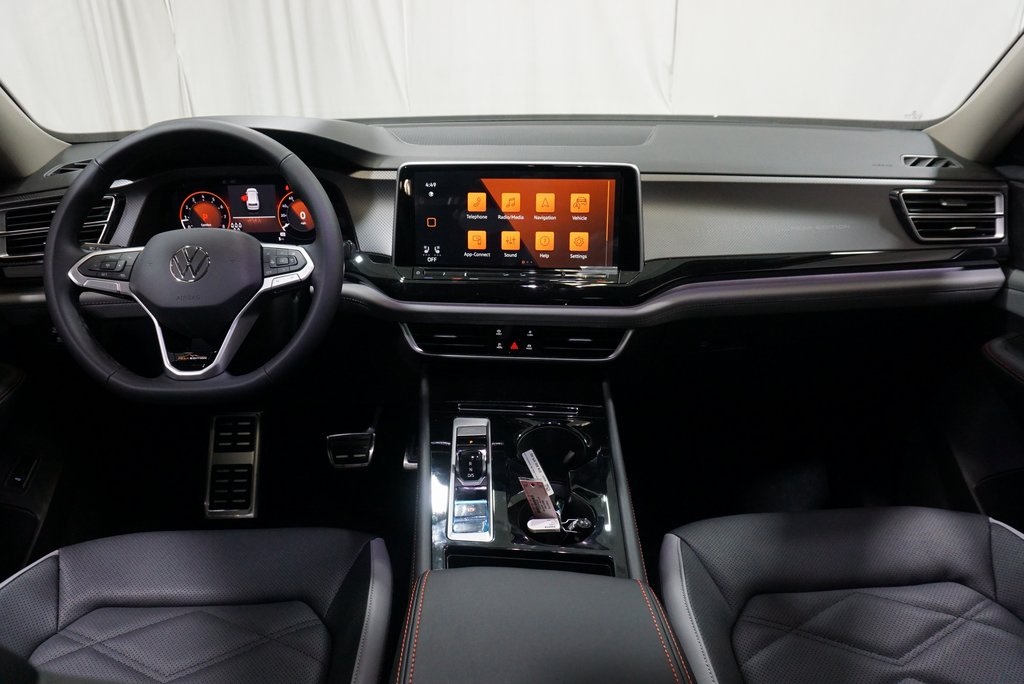 2025 Volkswagen Atlas Peak Edition SE photo 17