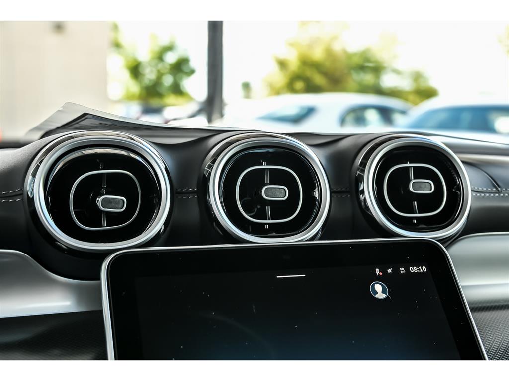 2026 Mercedes Benz GLC 300 4MATIC photo 13