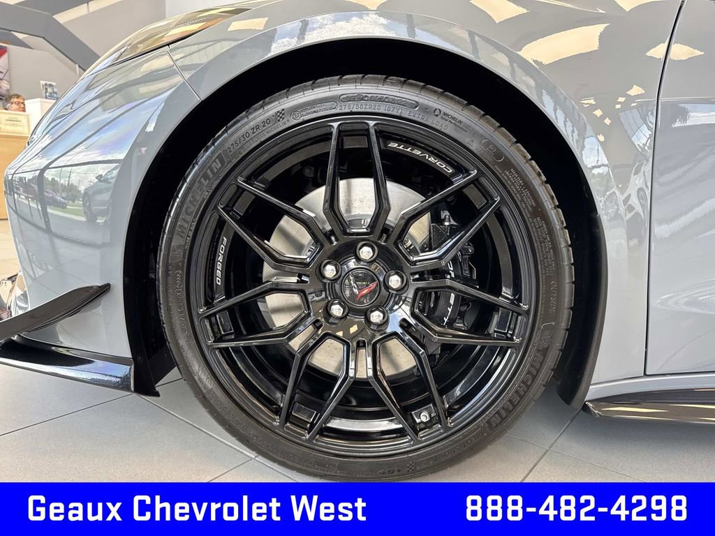 2025 Chevrolet Corvette Z06 3LZ photo 4