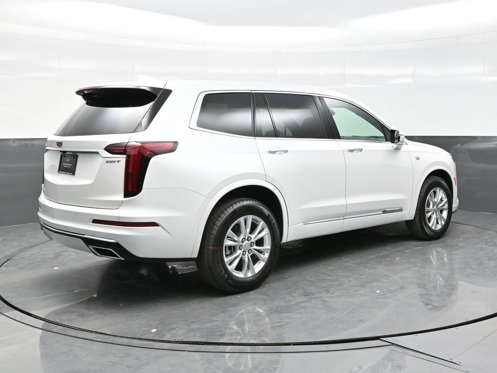2025 Cadillac XT6 Luxury photo 6