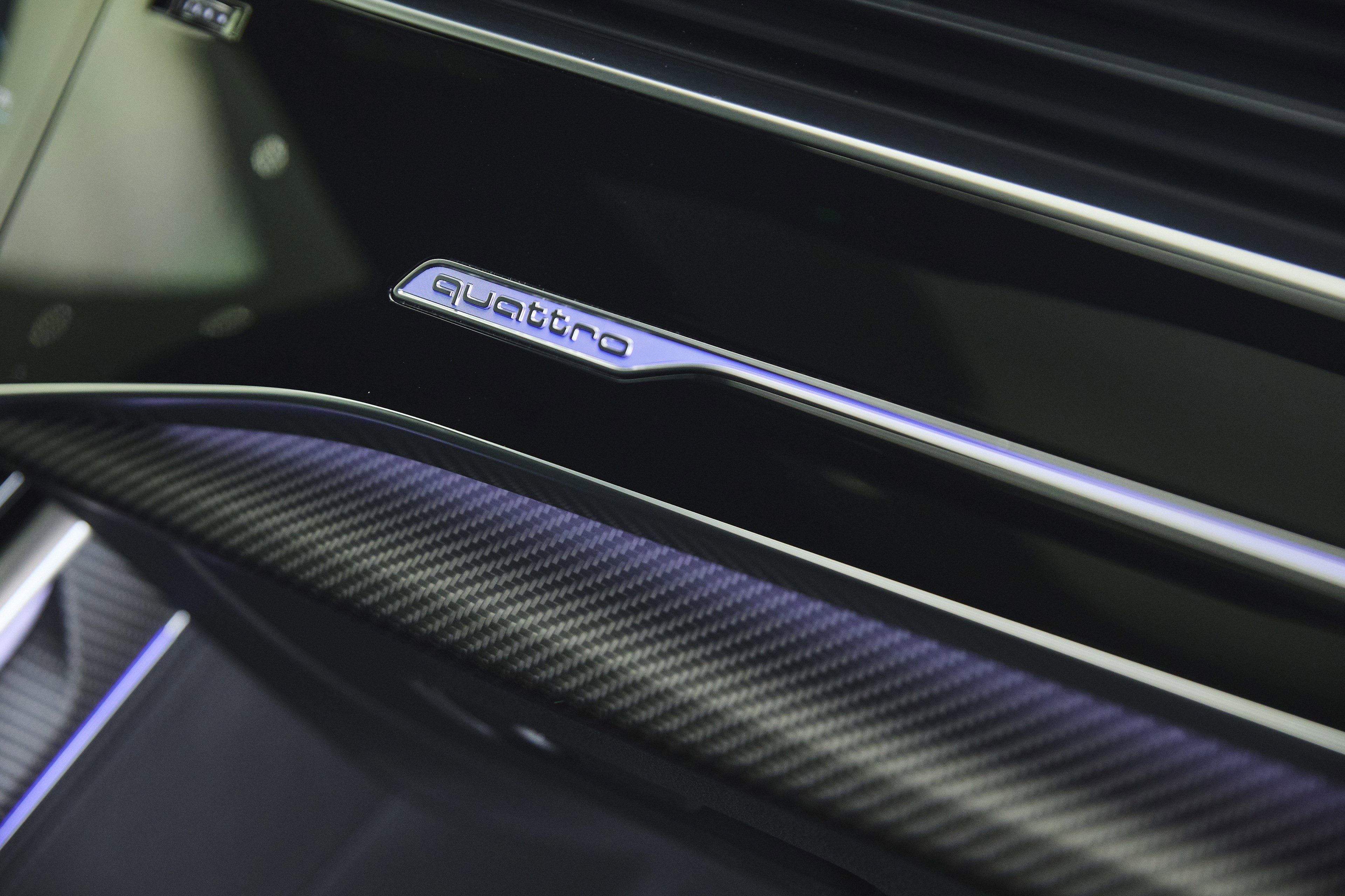 2021 Audi RS Q8 photo 26