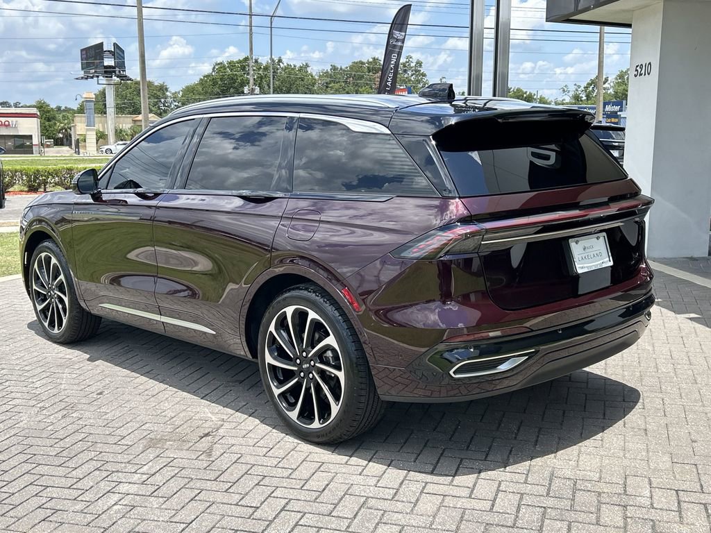 2024 Lincoln Nautilus Black Label photo 4