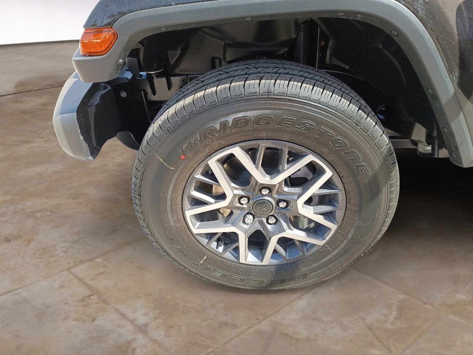 2025 Jeep Wrangler Sahara photo 23