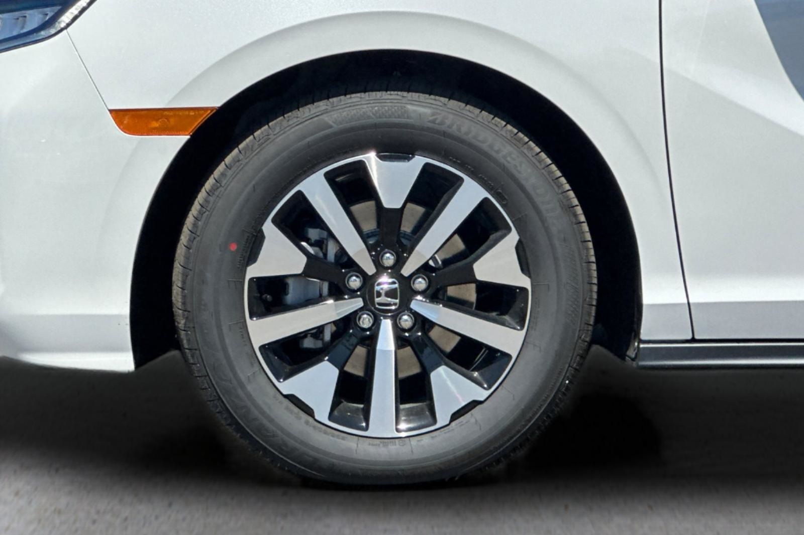 2025 Honda Odyssey EX-L photo 30