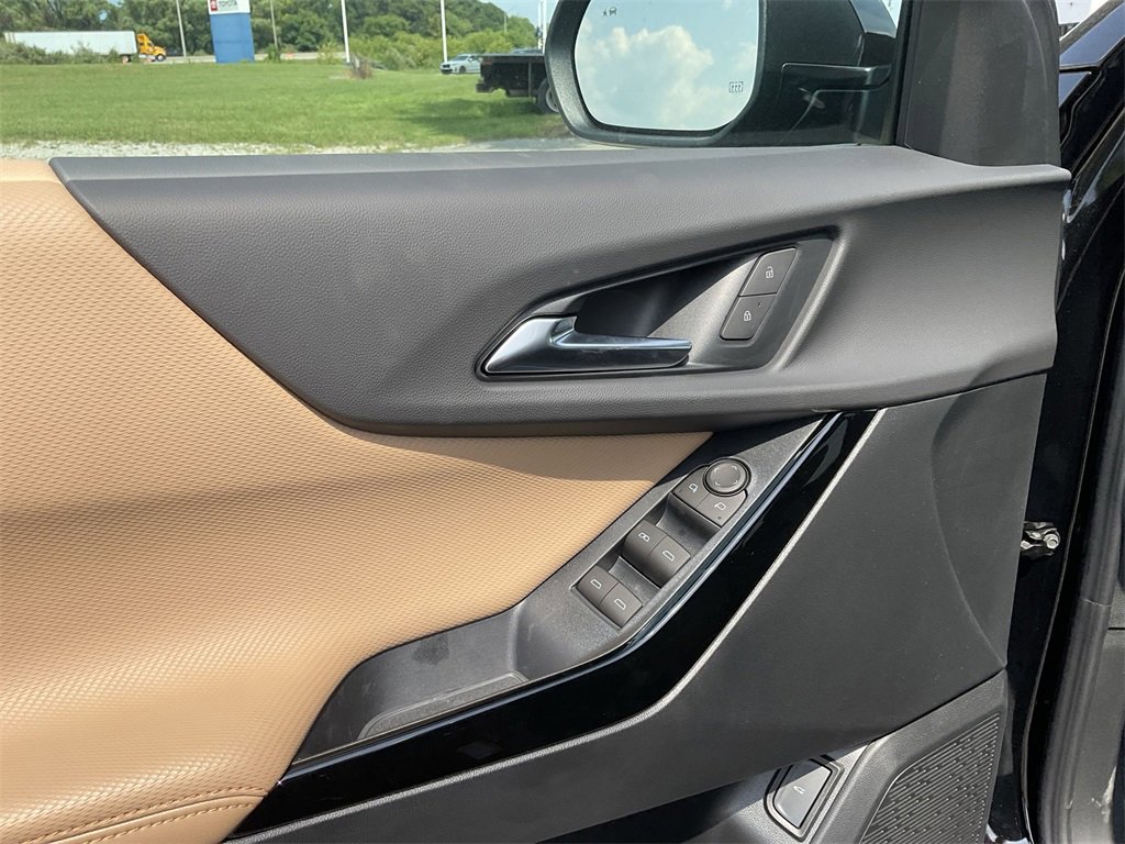 2026 Chevrolet Silverado EV LT photo 13