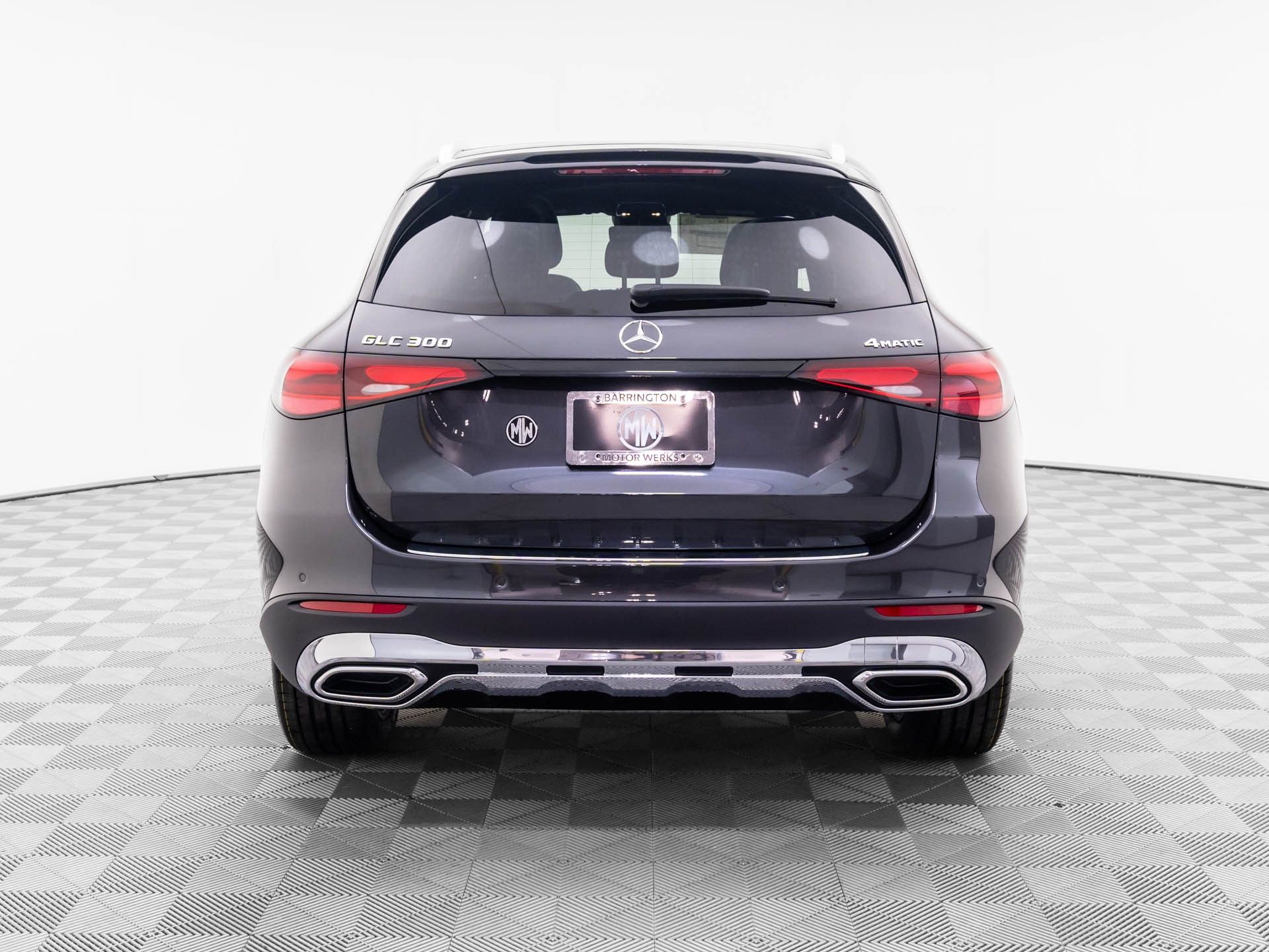 2025 Mercedes Benz GLC 300 4MATIC photo 4