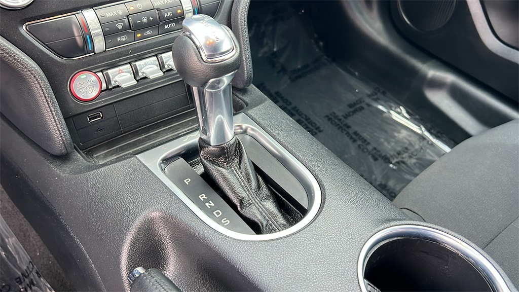 2023 Ford Mustang EcoBoost photo 11