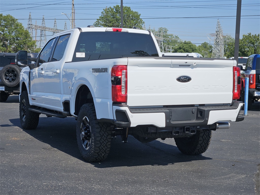 2025 Ford F-250 Lariat photo 3