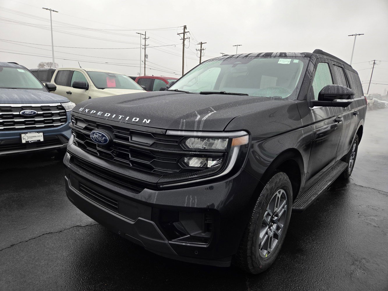 2025 Ford Expedition MAX photo 3