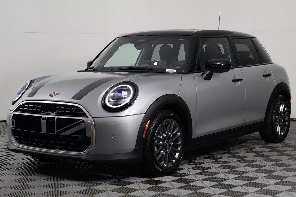 2026 MINI Hardtop 4 Door S's photo