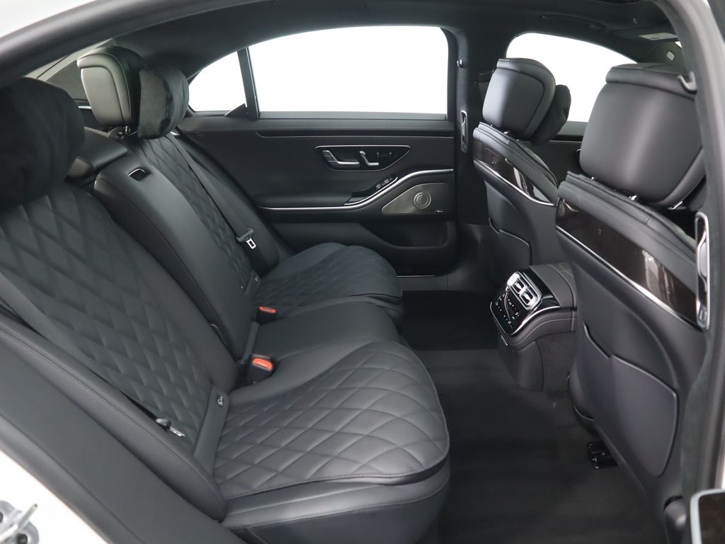 2025 Mercedes Benz S 580 4MATIC photo 23