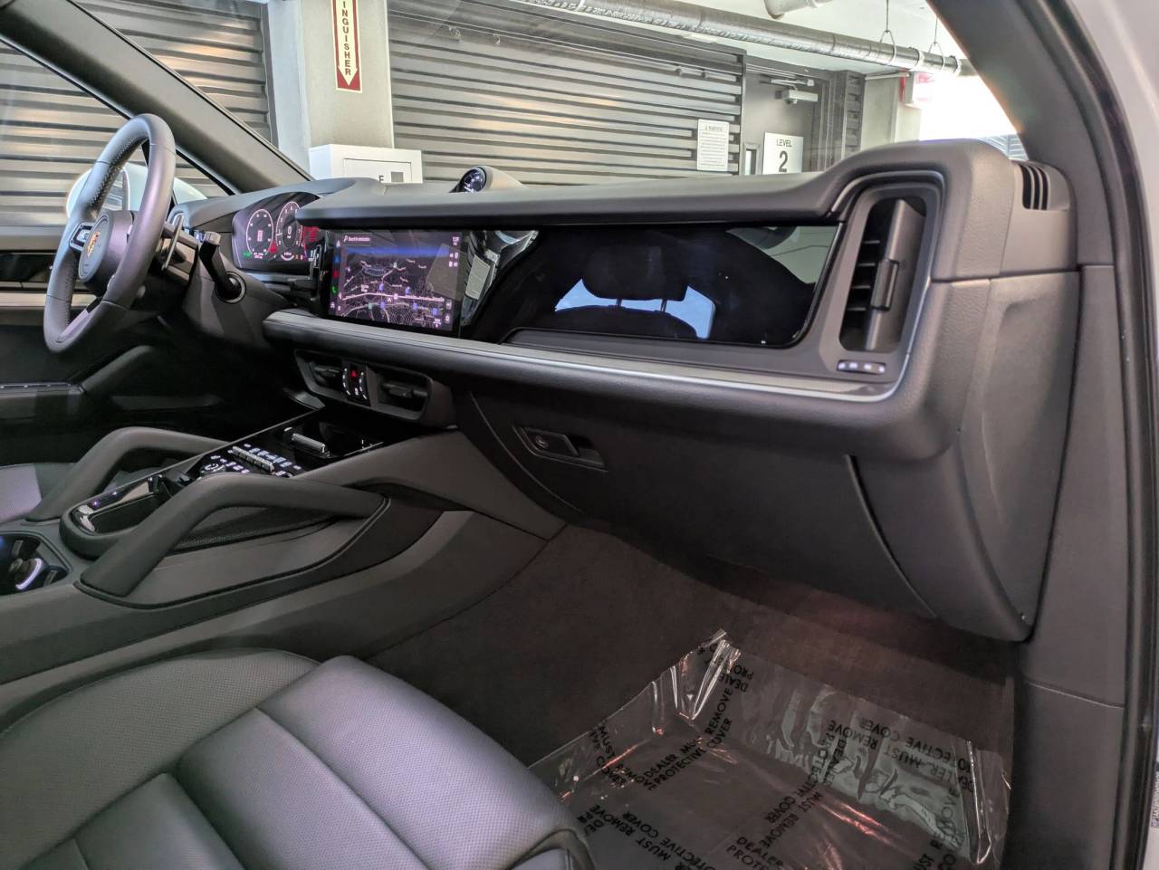 2025 Porsche Cayenne Base photo 20