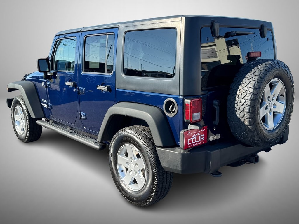 2013 Jeep Wrangler Unlimited Sport photo 4