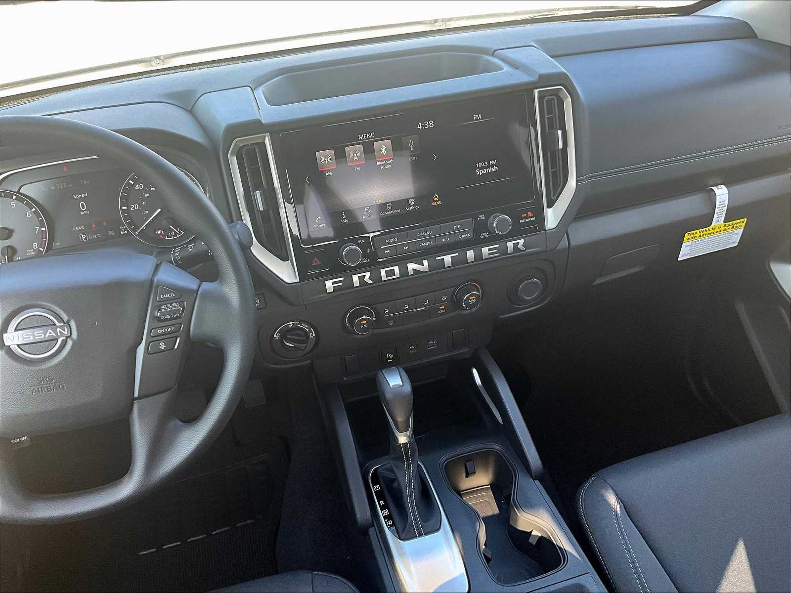 2025 Nissan Frontier SV photo 18