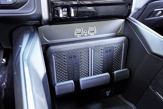 New 2026 Ceramic Gray Clear-Coat Exterior Paint RAM Laramie image 39