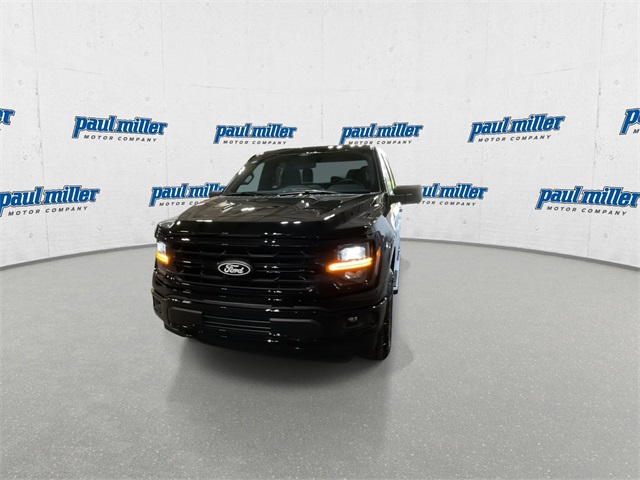 2025 Ford F-150 XLT photo 4