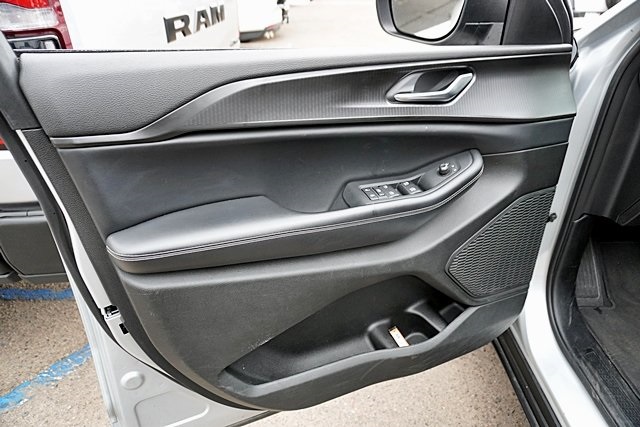 2023 Jeep Grand Cherokee Laredo photo 22