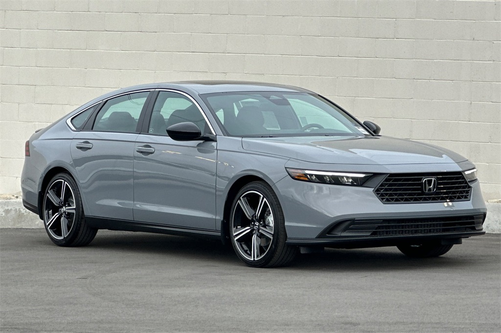 2025 Honda Accord Hybrid Sport photo 2