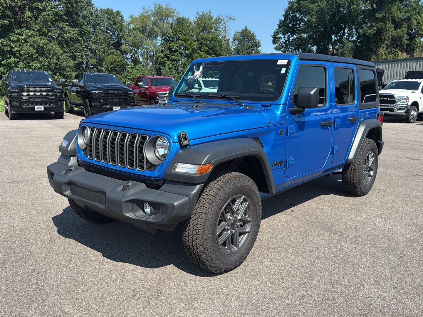 2025 Jeep Wrangler Sport S photo 19