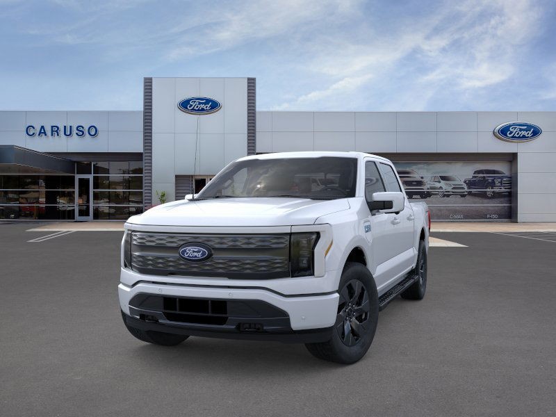 2025 Ford F-150 Lightning Lariat photo 2