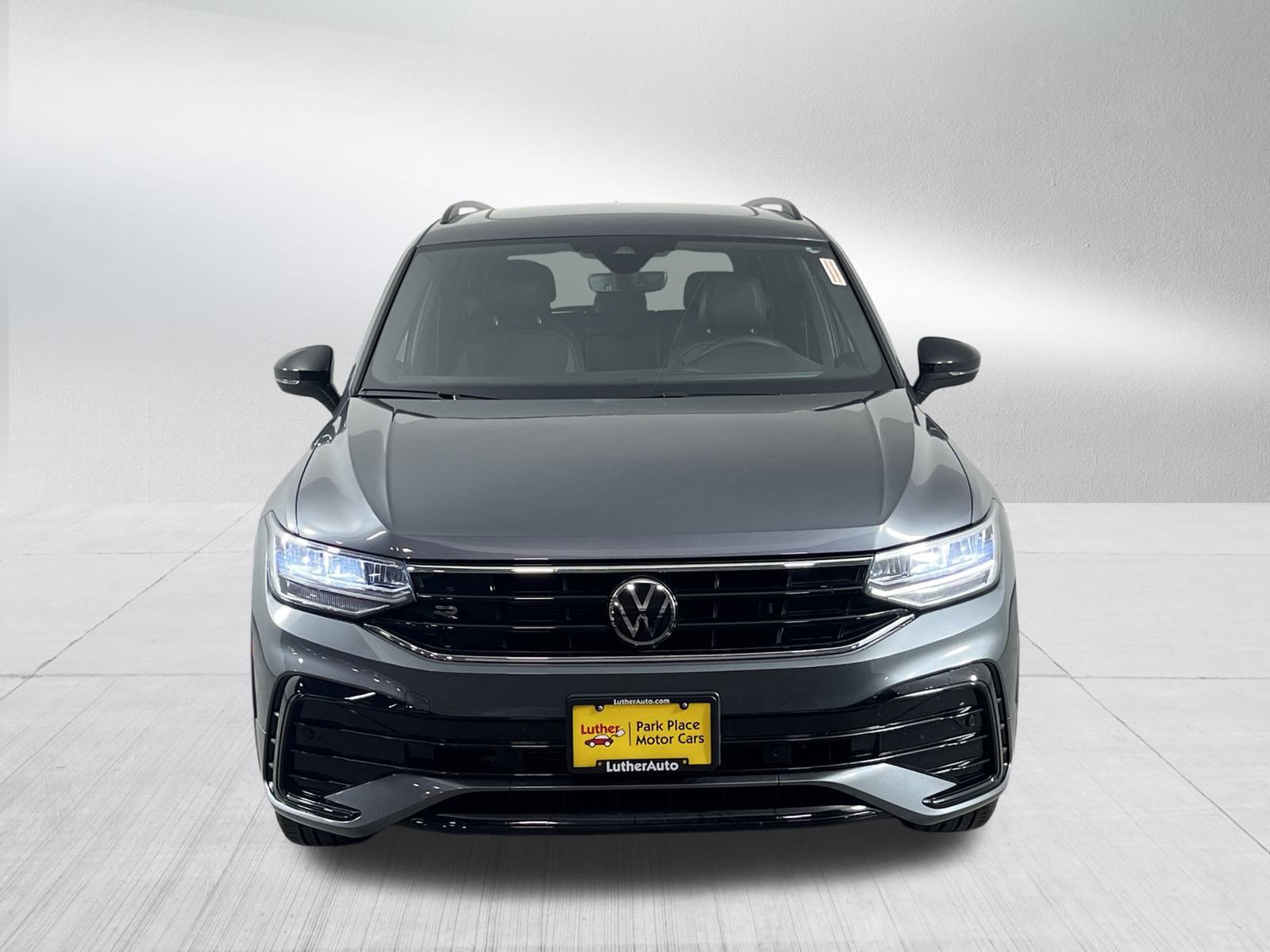 2022 Volkswagen Tiguan SE R-Line Black photo 3