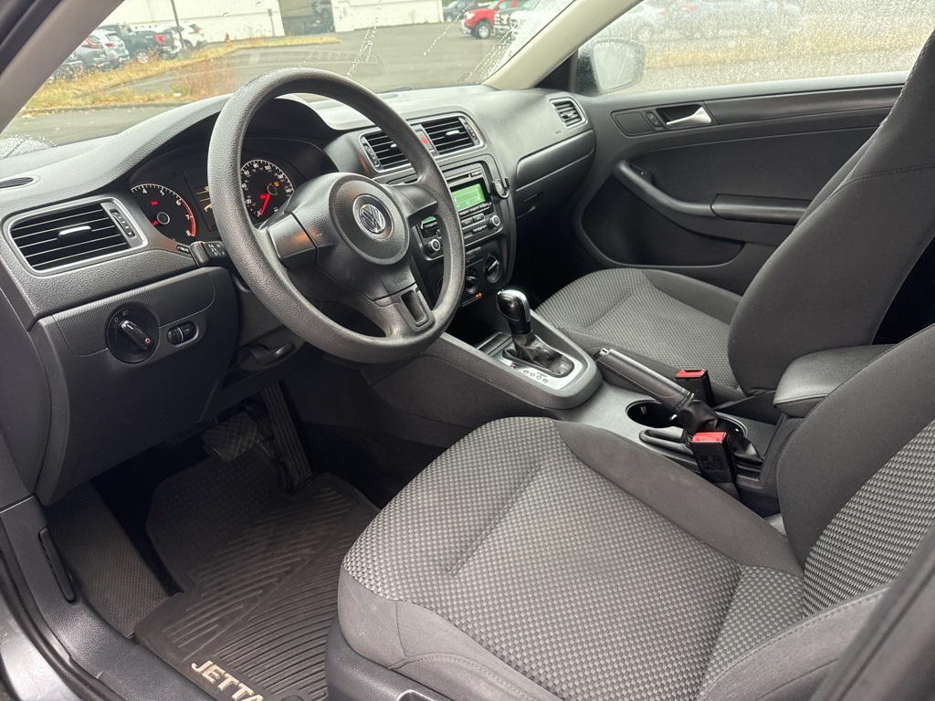 2013 Volkswagen Jetta 2.0 Base photo 13