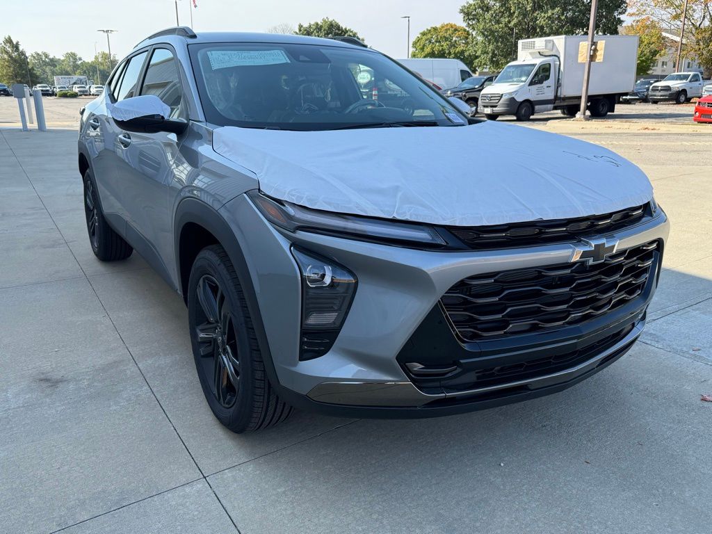 2026 Chevrolet Trax ACTIV photo 2