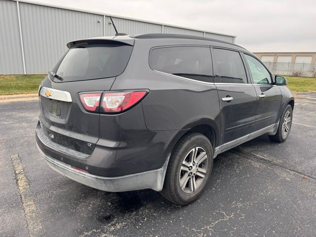 2017 Chevrolet Traverse 1LT photo 3
