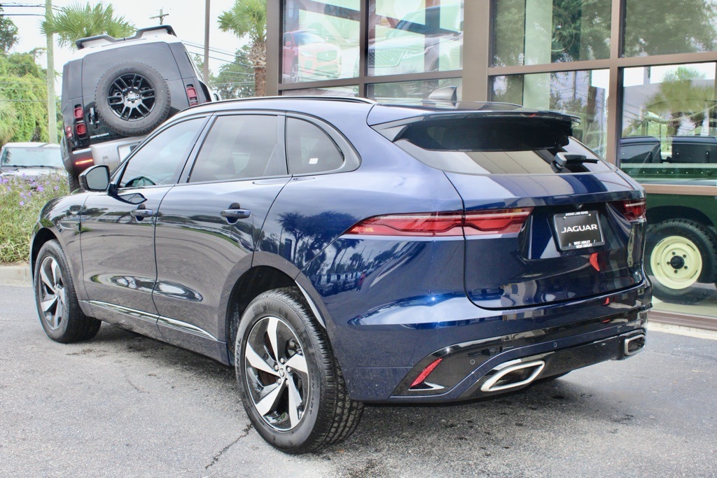 2024 Jaguar F-PACE R-Dynamic S P400 photo 3