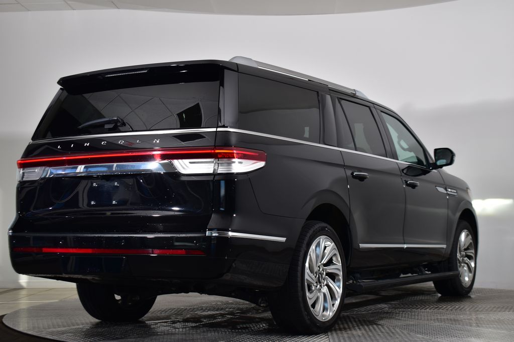 2024 Lincoln Navigator Premiere L