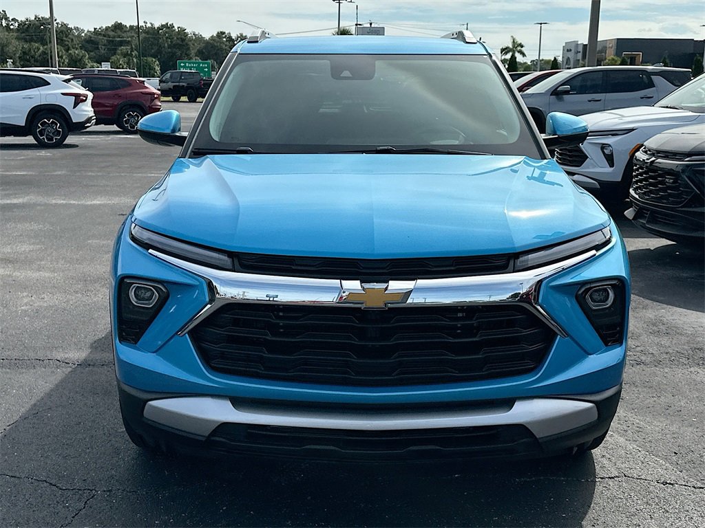 2026 Chevrolet Trailblazer LT photo 2