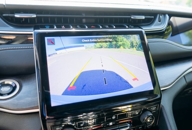 2023 Jeep Cherokee 4xe photo 16