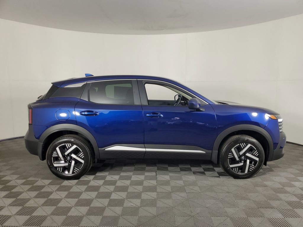 2025 Nissan Kicks SV photo 2