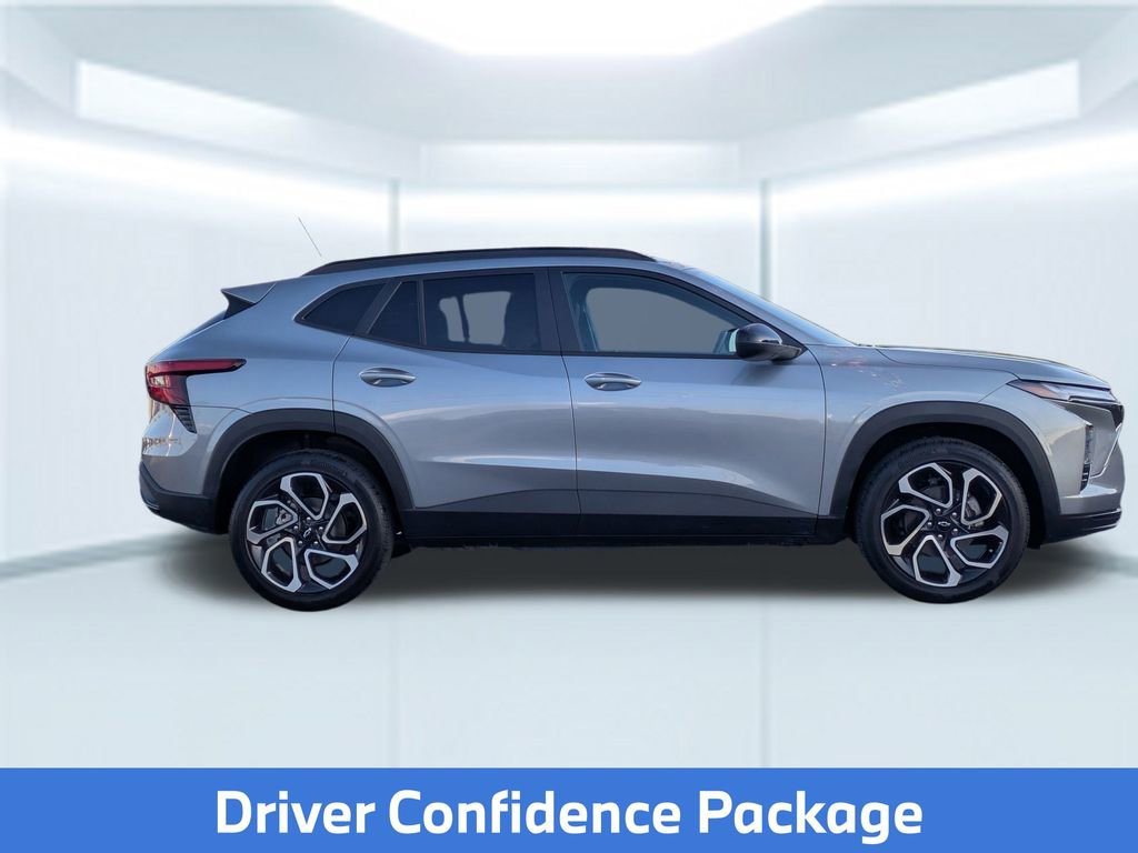 2025 Chevrolet Trax photo 4