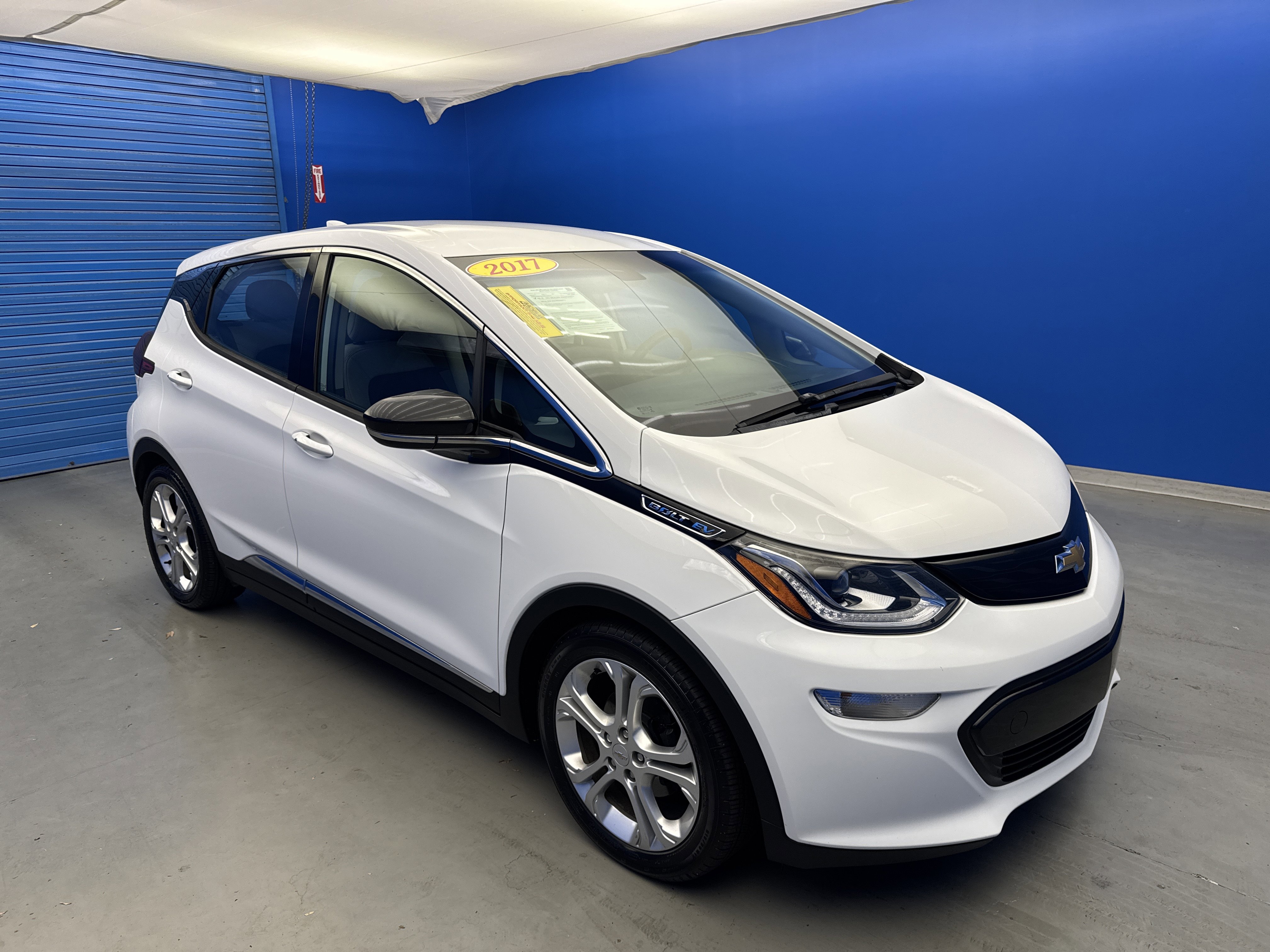Used 2017 Chevrolet Bolt EV LT with VIN 1G1FW6S07H4187937 for sale in Jeffersontown, KY